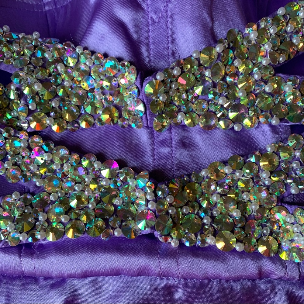 La Femme Prom / Wedding / Grad Formal dress, size 2 - Picture 10 of 16
